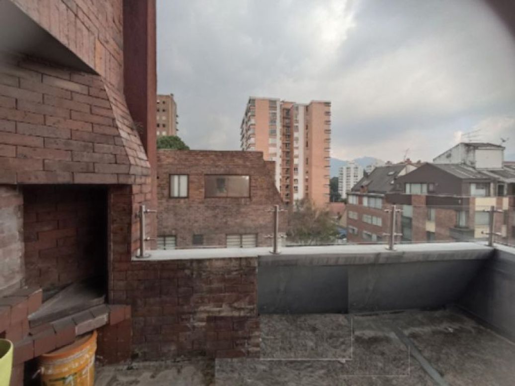 Apartamento de 5 alcobas en venta en Ub. Santa Coloma, Bogotá, 350 m² · foto 2 de 20