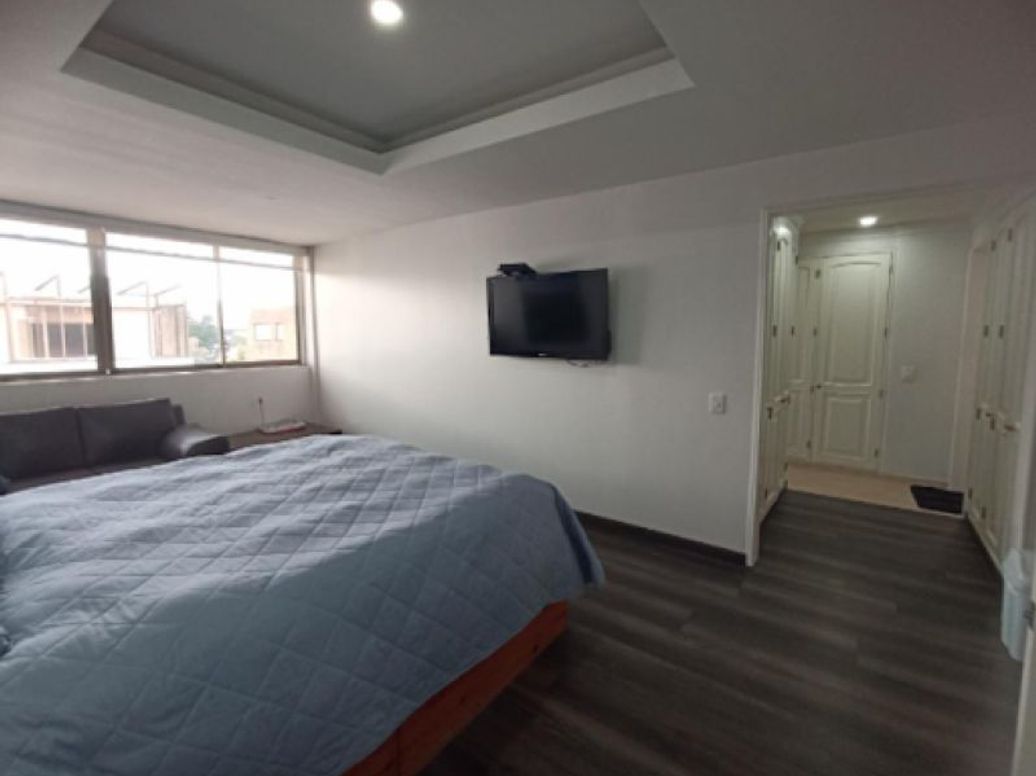 Apartamento de 5 alcobas en venta en Ub. Santa Coloma, Bogotá, 350 m² · foto 3 de 20