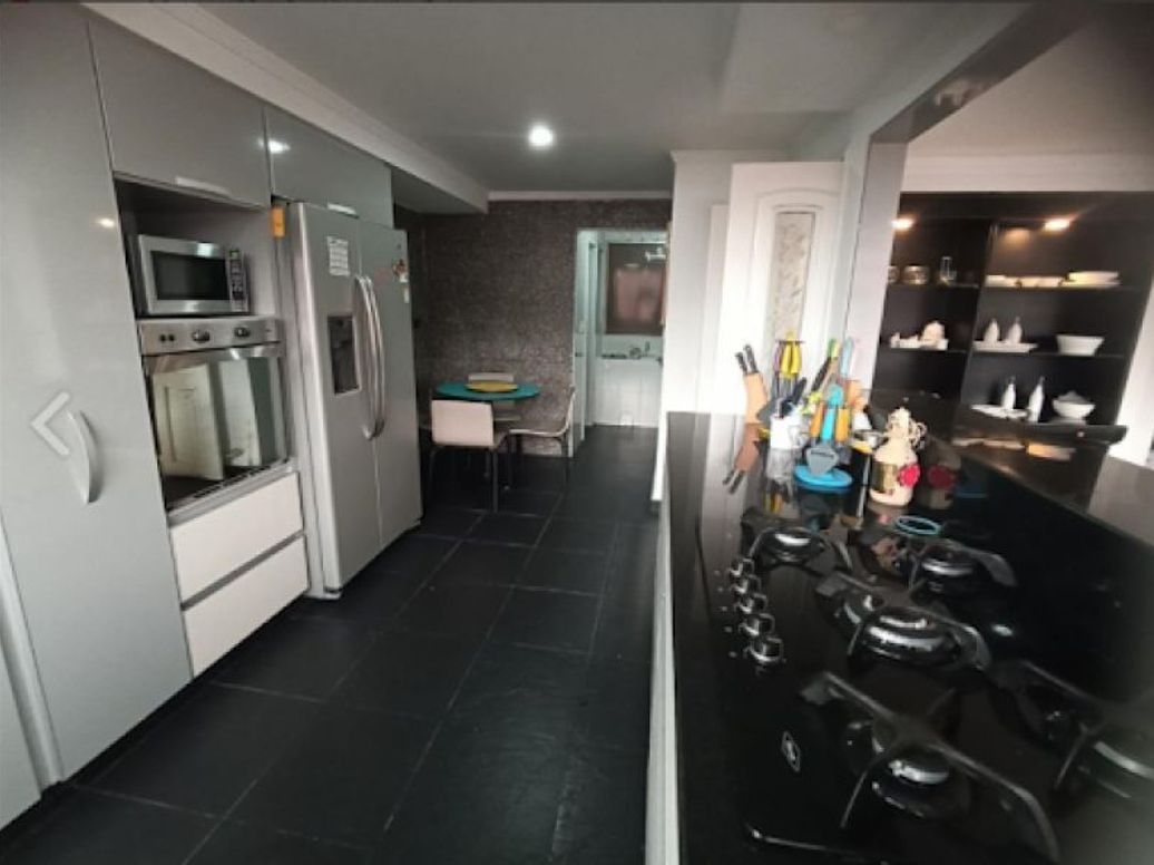 Apartamento de 5 alcobas en venta en Ub. Santa Coloma, Bogotá, 350 m² · foto 17 de 20