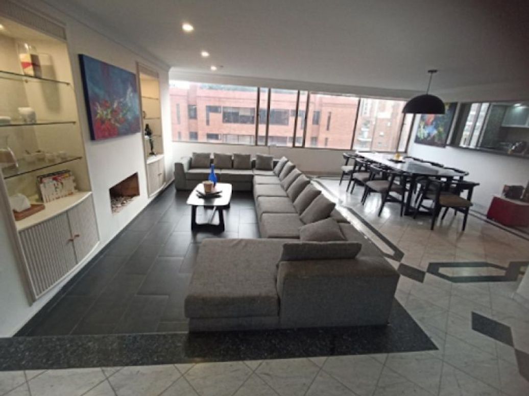 Apartamento de 5 alcobas en venta en Ub. Santa Coloma, Bogotá, 350 m² · foto 12 de 20