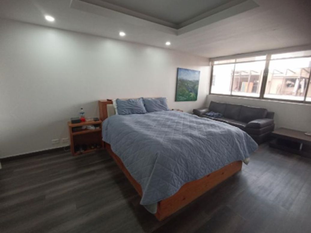 Apartamento de 5 alcobas en venta en Ub. Santa Coloma, Bogotá, 350 m² · foto 4 de 20