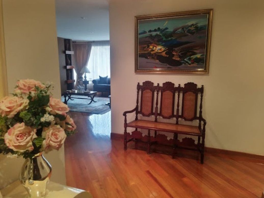 Apartamento de 3 alcobas en venta en Santa Bibiana, Bogotá, 259 m² · foto 3 de 20