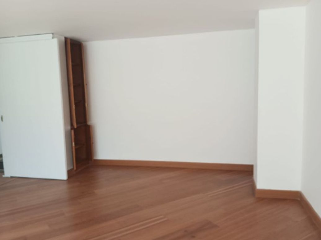 Apartamento de 3 alcobas en venta en Santa Barbara Central, Bogotá, 115 m² · foto 2 de 17