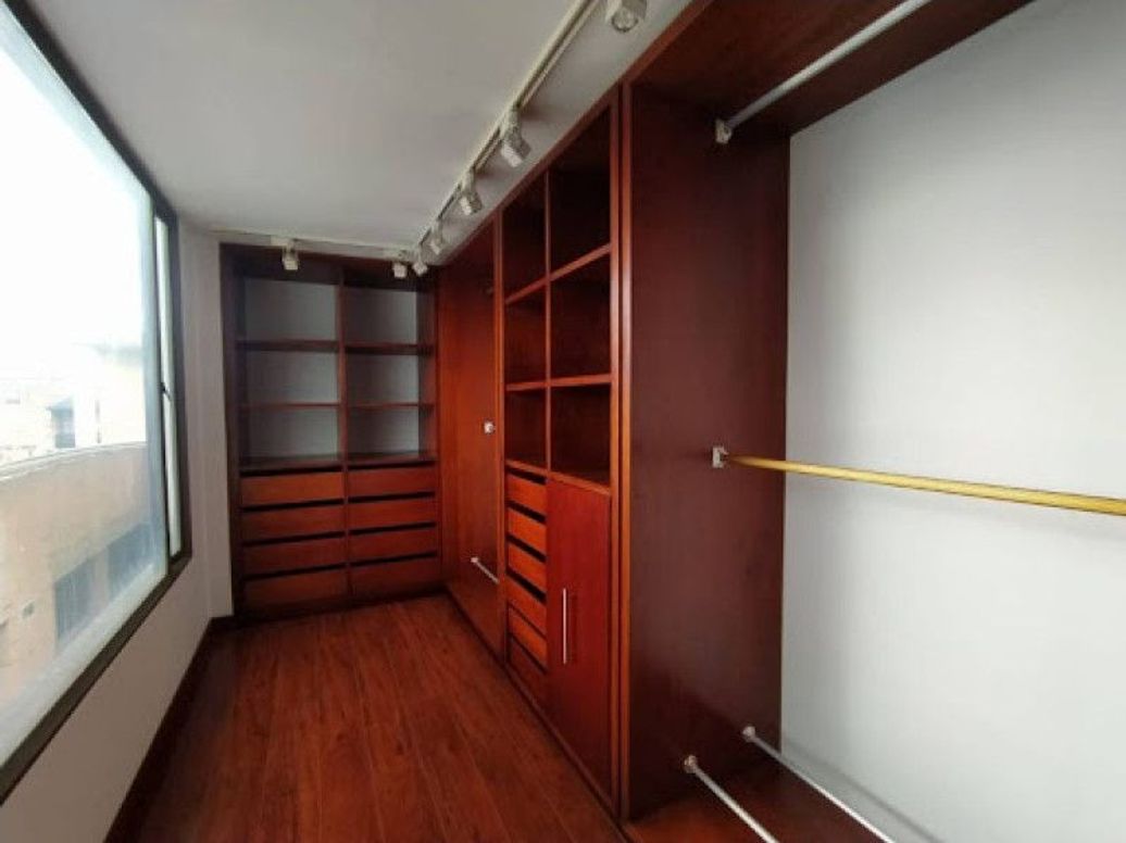 Apartamento de 4 alcobas en venta en San Patricio, Bogotá, 400 m² · foto 14 de 20