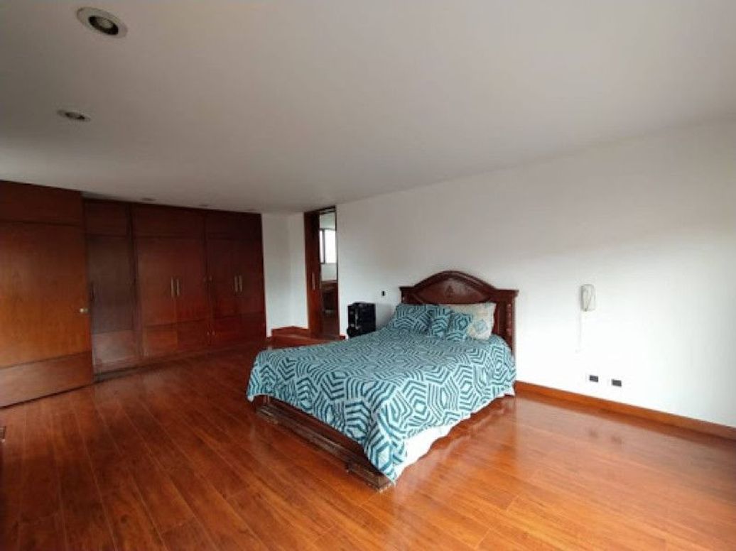 Apartamento de 4 alcobas en venta en San Patricio, Bogotá, 400 m² · foto 7 de 20