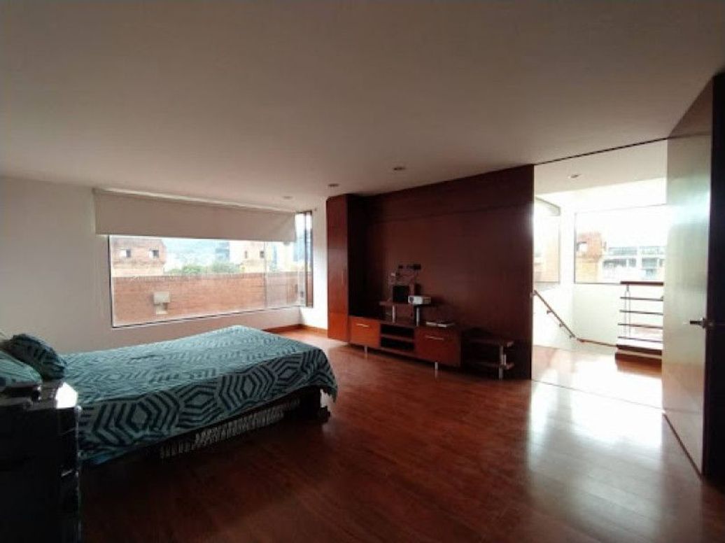 Apartamento de 4 alcobas en venta en San Patricio, Bogotá, 400 m² · foto 8 de 20