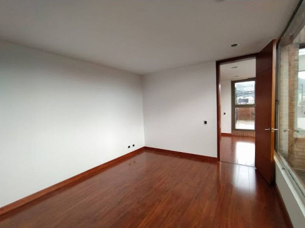 Apartamento de 4 alcobas en venta en San Patricio, Bogotá, 400 m² · foto 19 de 20