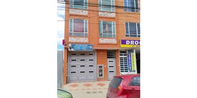 

Se ofrece en arriendo un hermoso apartamento ubicado en el barrio Villa María, ideal para aquellos que buscan un nuevo hogar.

Características del apartamento:




 Tres alcobas
 Baño completo
 Sala de estar y comedor 
 Patio con zona de ropas 
 Cocina semi-integral




Esta propiedad está ubicada cerca de supermercados, farmacias, restaurantes y un reconocido colegio campestre. Además, su excelente ubicación en una vía principal garantiza un fácil acceso al transporte intermunicipal.

Si estás interesado en conocer más detalles o programar una visita, no dudes en contactarnos.

¡Estamos emocionados de ayudarte a encontrar tu nuevo hogar!

tel: 3014135110 -3024604001





