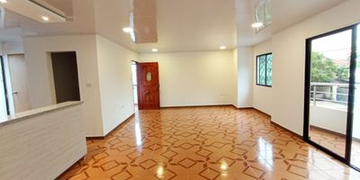 Codigo 4770FR376, venta de hermoso apartamento en las etrellas, cuenta con cuatro habitaciones (la habitacion principal tiene baño interno y todas las habitaciones cuentan con closet interno), tres baños, sala grande y amplia, comedor, balcon, cocina equipada, patio de labores, cuarto de labores. Zona tranquila y acogedora. Ubicado cerca de zonas de interes, como restaurantes, iglesia, paques, panaderia trigo de oro y olimpica. 
