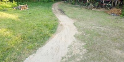 Codigo 6424FR303 Se venden lotes ubicados en la urbanización Portal de Nazareth, cada lote tiene  un   area  de ochenta  y cuatro metros cuadrados de seis  por catorce de fondo  cuentan con red eléctrica, alcantarillado y acueducto, estan ubicados a tan solo 5 minutos del centro de la ciudad,  tiene a sus alrededores zonas comerciales, colegios, zonas verdes, fuentes de agua hídricas.
