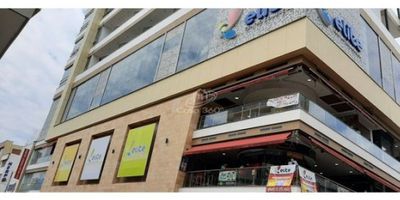  

Codigo 7662FR038 Se vende local en centro comercial de Cali , moderno , parqueaderos, aire acondicionado, , zona de comidas, administracion, ascensores,  zona de alta influencia , comercial, excelente inversion.
