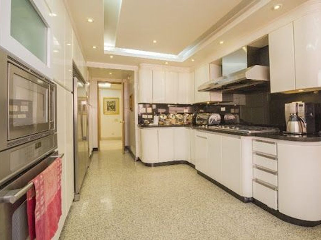Apartamento de 4 alcobas en venta en Santa Barbara Alta, Bogotá, 404 m² · foto 10 de 20
