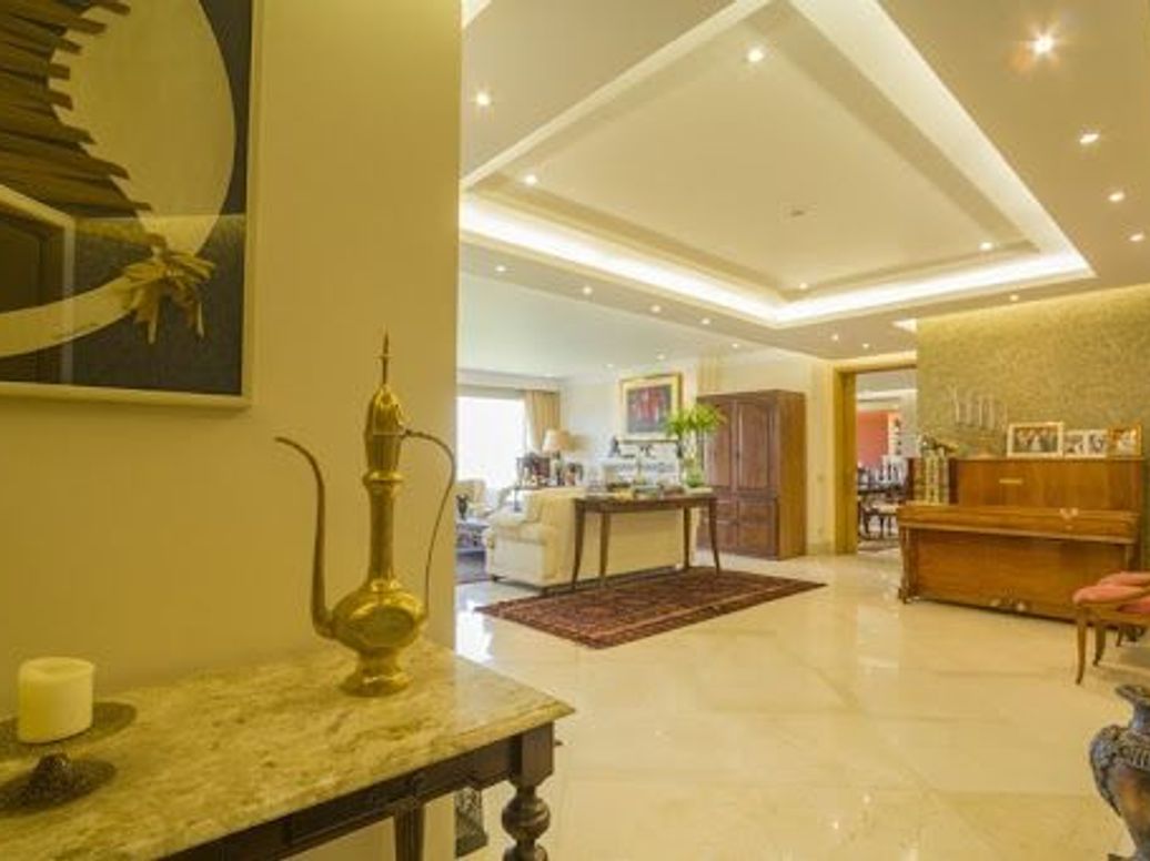 Apartamento de 4 alcobas en venta en Santa Barbara Alta, Bogotá, 404 m² · foto 2 de 20