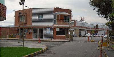 Excelente bodega ubicada en el sector industrial de Álamos.
Cuenta con doble altura, área de bodega de 189 m² y área construida total de 263 m².

Distribución:

Primer piso:


 
 Área libre amplia
 
 
 Cuarto de depósito
 
 
 Baño
 
 
 Cocineta
 
 
 Pisos de alto tráfico
 


Segundo piso:


 
 Área libre
 
 
 Dos baños
 
 
 Cuarto de data center
 
 
 Mezanine
 
 
 Pisos en madera laminada
 


Valor + IVA



