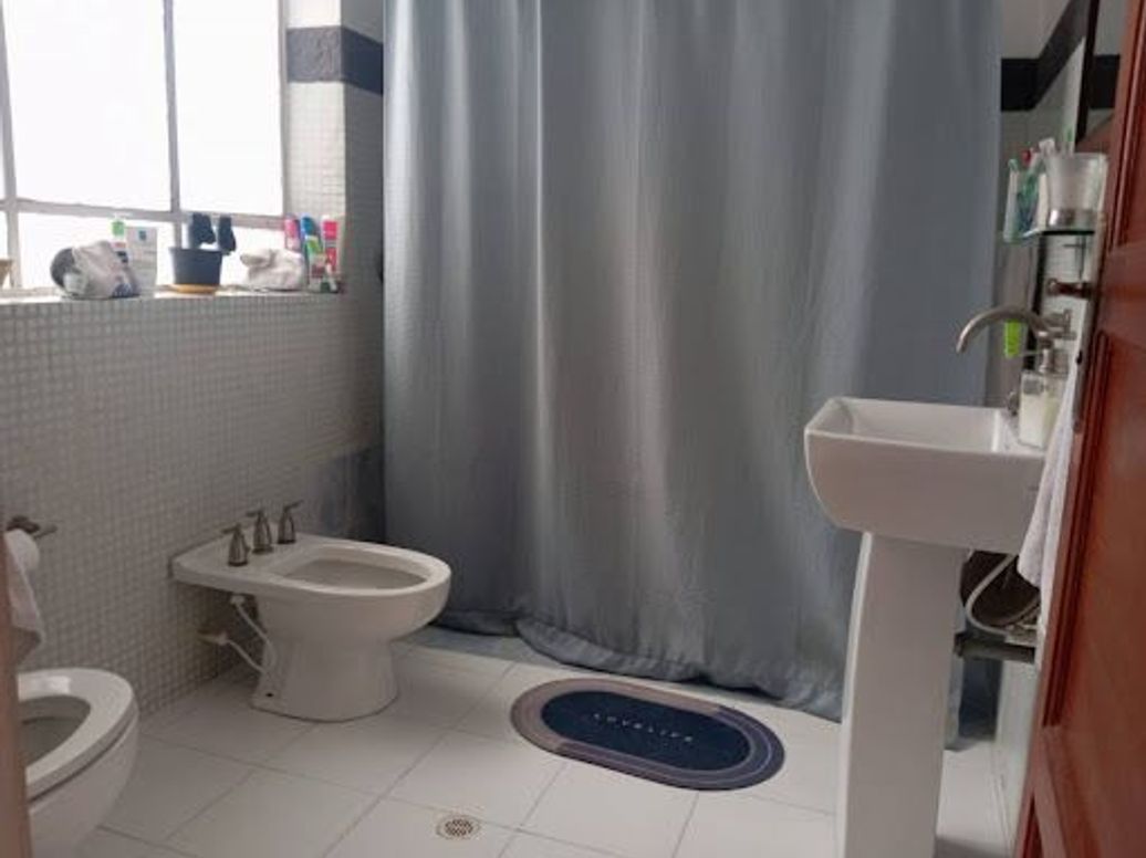 Casa de 6 alcobas en venta en La Salle, Bogotá, 340 m² · foto 9 de 13