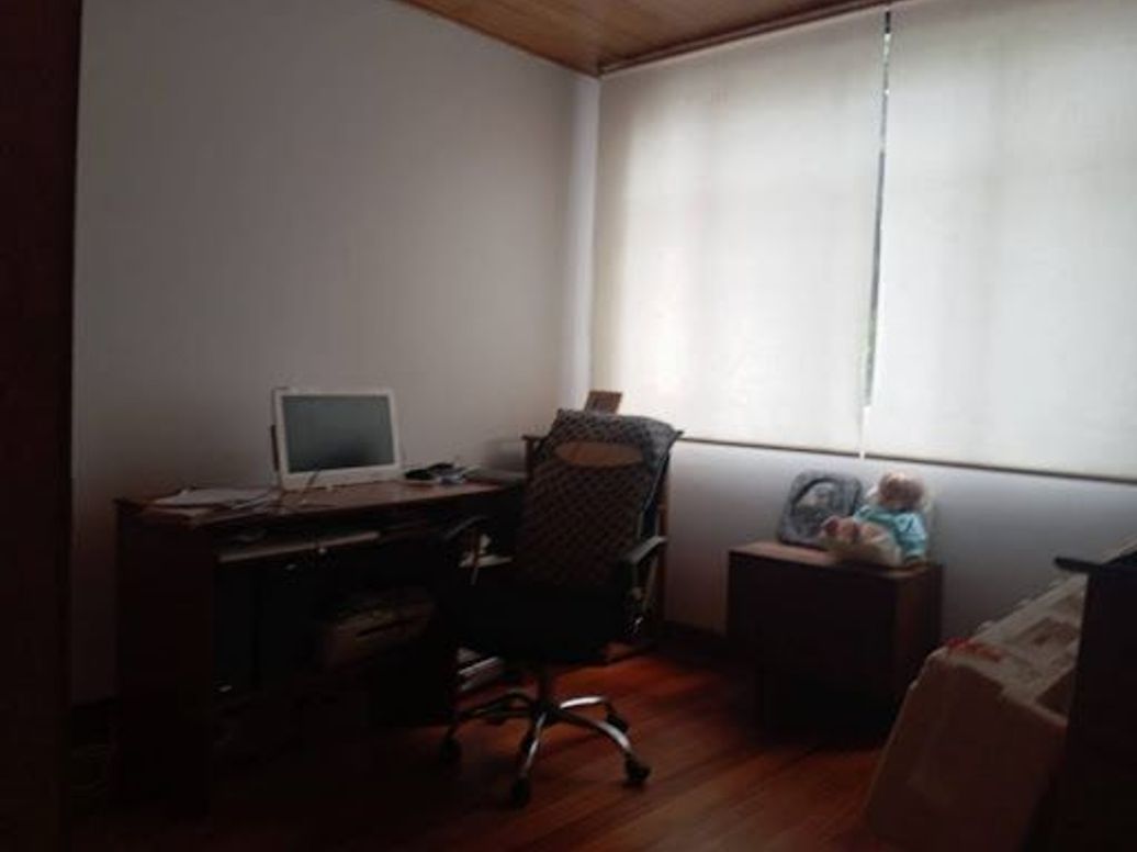 Casa de 6 alcobas en venta en La Salle, Bogotá, 340 m² · foto 8 de 13