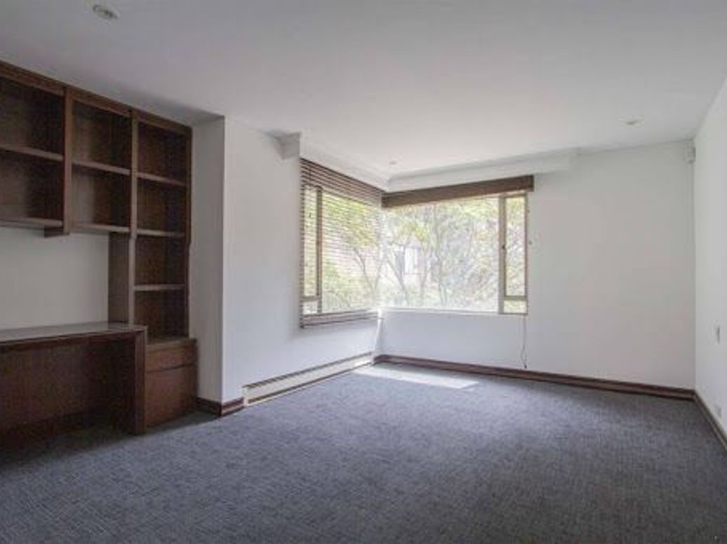 Apartamento de 4 alcobas en venta en Los Rosales, Bogotá, 525 m² · foto 9 de 20