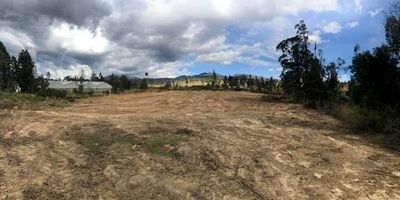 Lote rural de uso mixto, residencial a un 80 porciento
