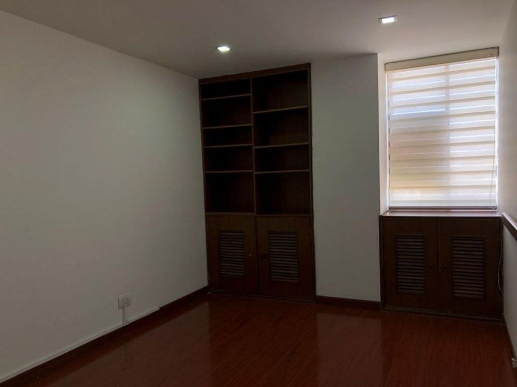 Apartamento de 3 alcobas en venta en Ub. Cordoba, Bogotá, 108 m² · foto 11 de 13