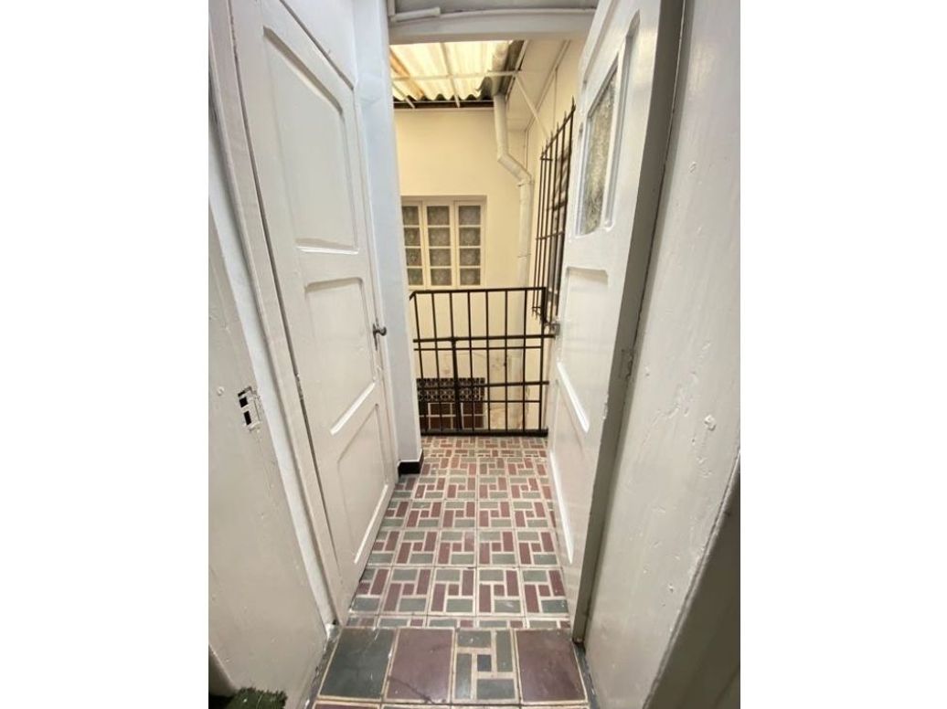 Casa de 8 alcobas en venta en Zona Industrial, Bogotá, 650 m² · foto 20 de 20