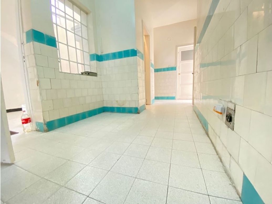 Casa de 8 alcobas en venta en Zona Industrial, Bogotá, 650 m² · foto 4 de 20