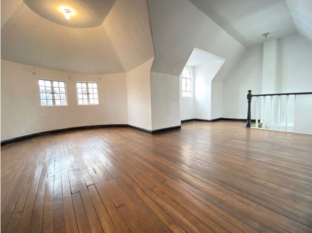 Casa de 8 alcobas en venta en Zona Industrial, Bogotá, 650 m² · foto 11 de 20