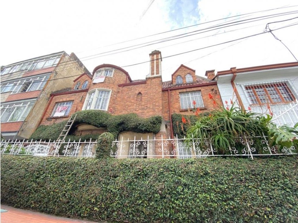 Casa de 8 alcobas en venta en Zona Industrial, Bogotá, 650 m² · foto 2 de 20