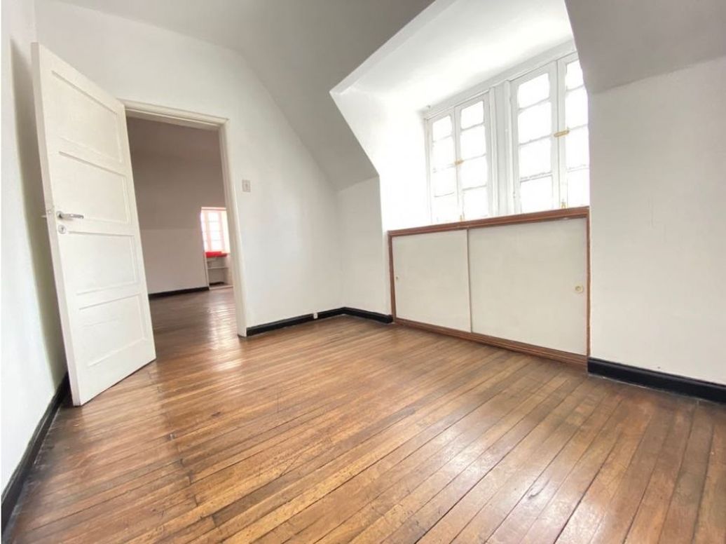 Casa de 8 alcobas en venta en Zona Industrial, Bogotá, 650 m² · foto 18 de 20