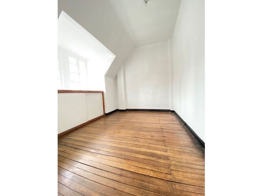 Casa de 8 alcobas en venta en Zona Industrial, Bogotá, 650 m² · foto 19 de 20