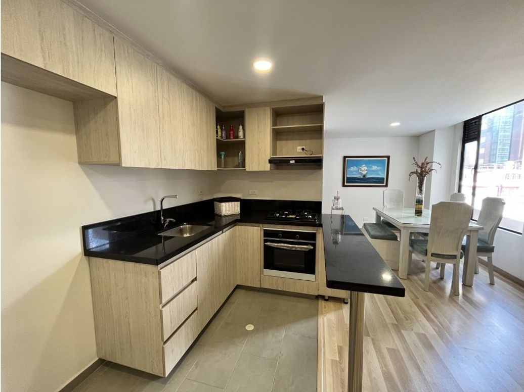 Apartamento de 3 alcobas en venta en Quinta Paredes, Bogotá, 98 m² · foto 2 de 16