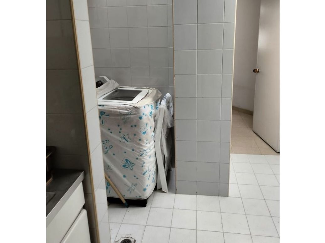 Apartamento de 3 alcobas en venta en Cedro Narvaez, Bogotá, 140 m² · foto 8 de 20