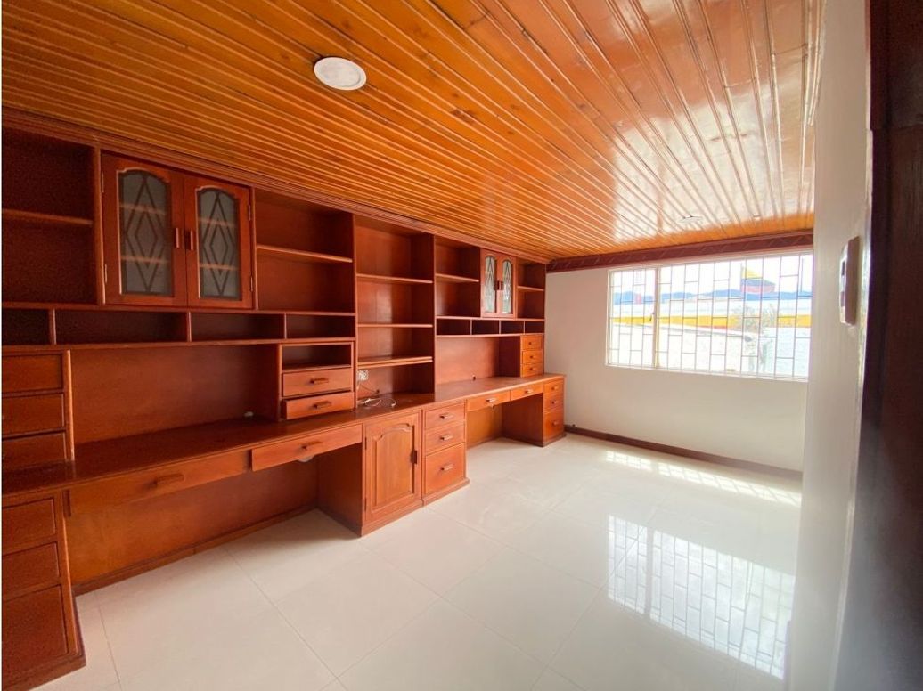 Casa en venta en Normandía, Bogotá · foto 11 de 20