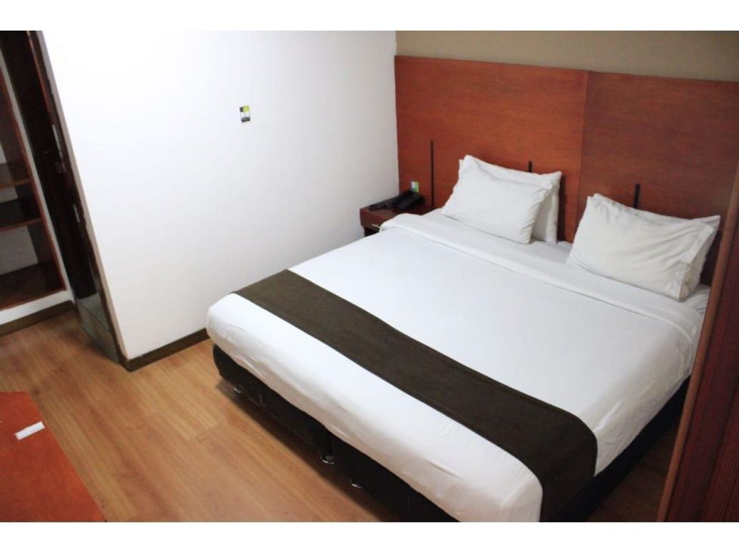 Casa de 20 alcobas en venta en Quinta Paredes, Bogotá, 532 m² · foto 11 de 20