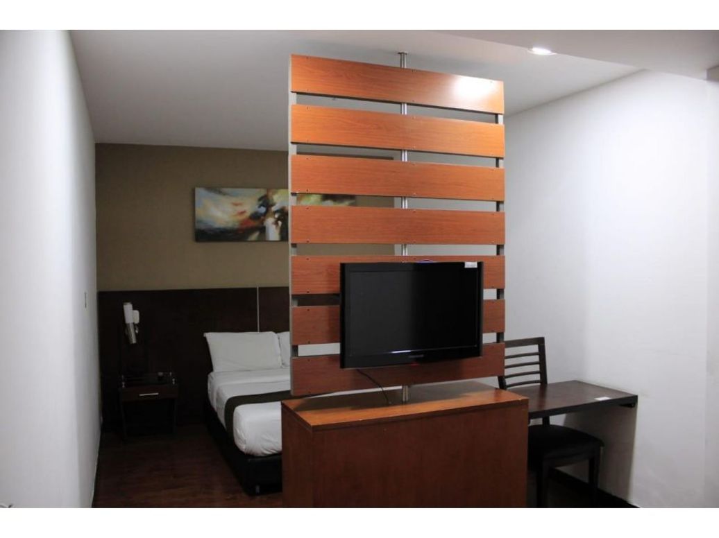 Casa de 20 alcobas en venta en Quinta Paredes, Bogotá, 532 m² · foto 10 de 20
