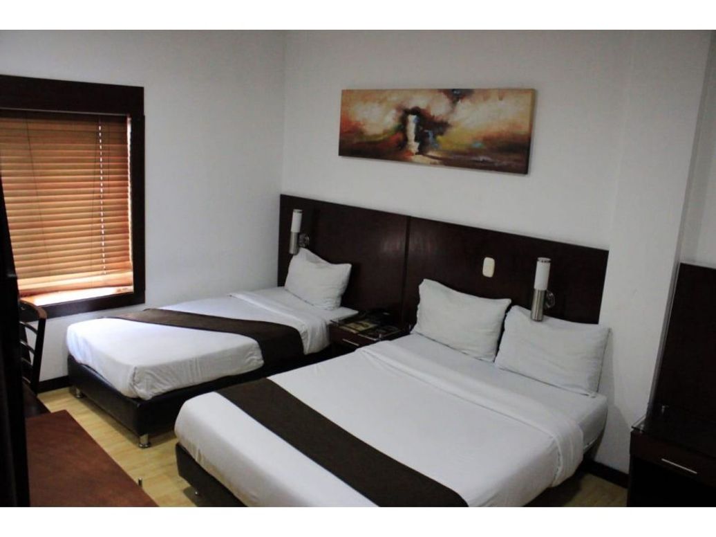 Casa de 20 alcobas en venta en Quinta Paredes, Bogotá, 532 m² · foto 13 de 20