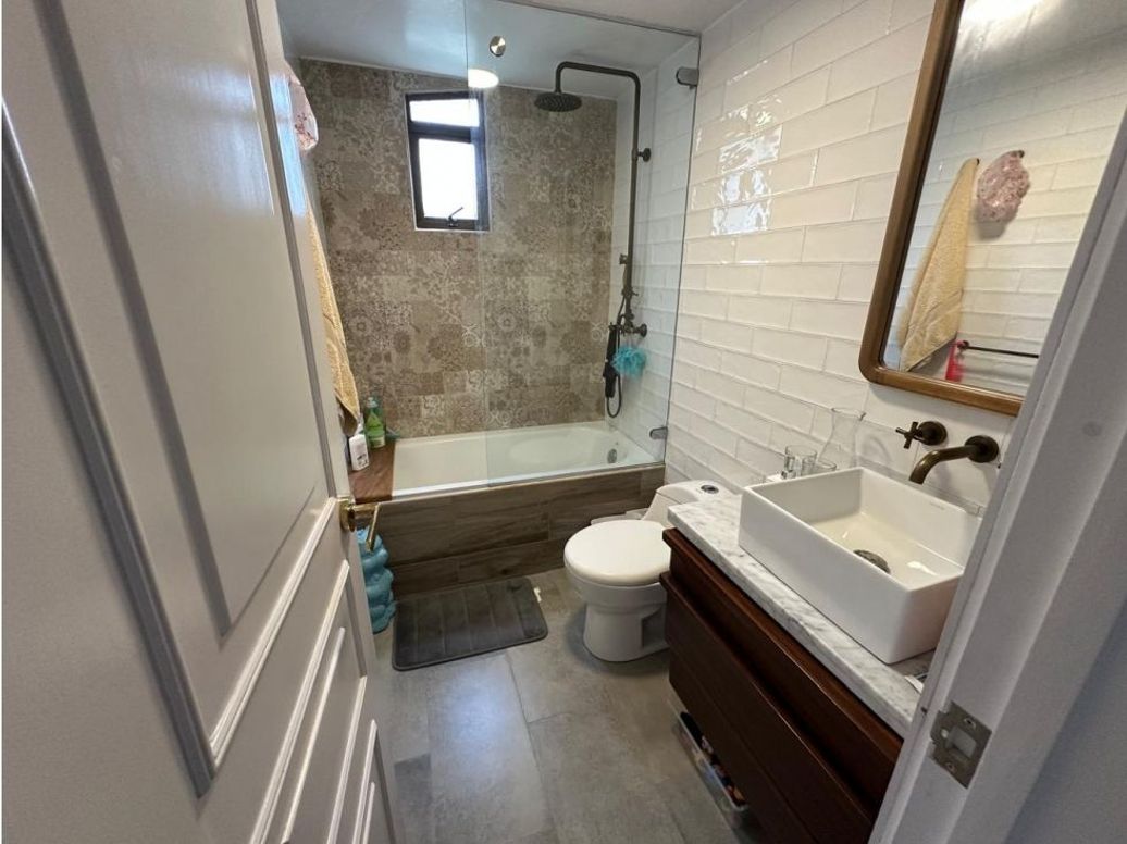 Casa de 5 alcobas en venta en Cedritos, Bogotá, 256 m² · foto 6 de 20