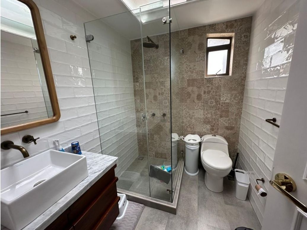 Casa de 5 alcobas en venta en Cedritos, Bogotá, 256 m² · foto 15 de 20