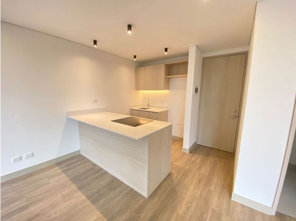 Apartaestudio en venta en Quinta Paredes, Bogotá, 43 m² · foto 3 de 19