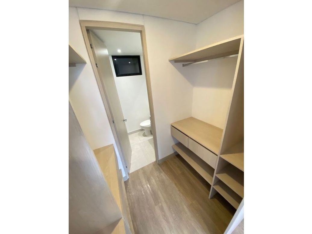 Apartaestudio en venta en Quinta Paredes, Bogotá, 43 m² · foto 8 de 19