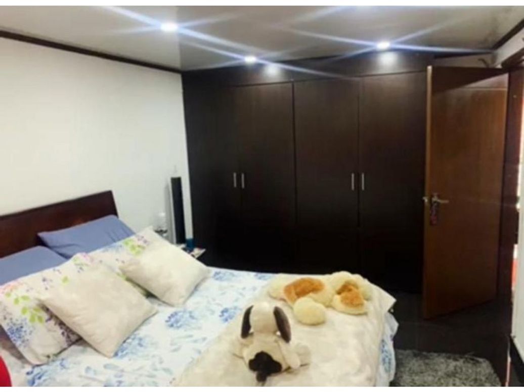 Casa de 4 alcobas en venta en Normandía, Bogotá, 236 m² · foto 5 de 13