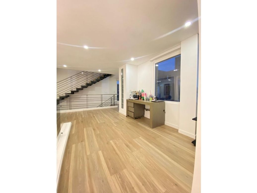 Casa de 6 alcobas en venta en San José De Bavaria, Bogotá, 300 m² · foto 8 de 20