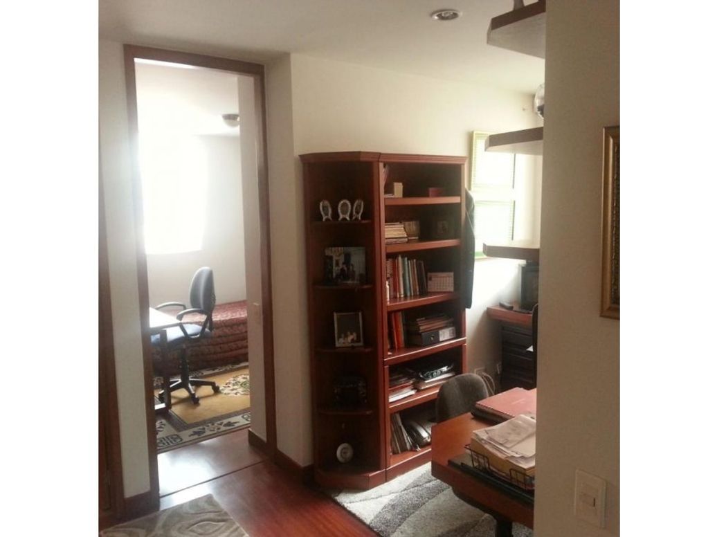 Apartamento de 3 alcobas en venta en Cedritos, Bogotá, 128 m² · foto 2 de 20