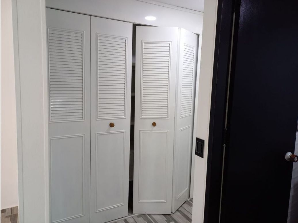 Apartamento de 3 alcobas en venta en Colina Campestre, Bogotá, 77 m² · foto 2 de 15