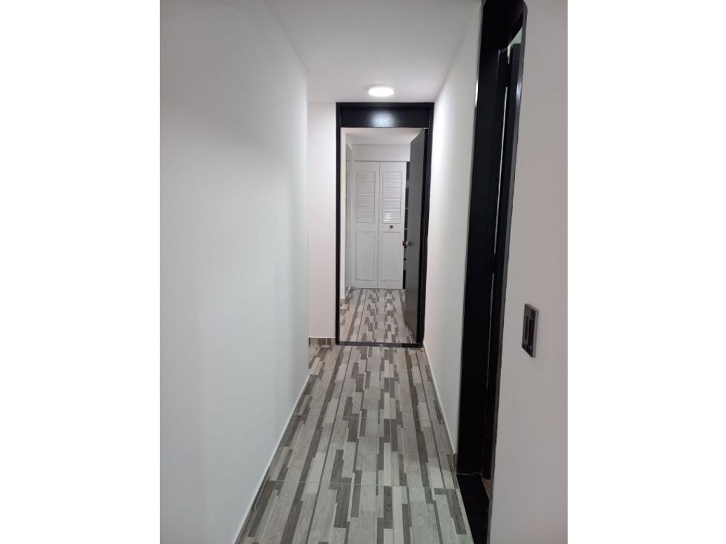 Apartamento de 3 alcobas en venta en Colina Campestre, Bogotá, 77 m² · foto 10 de 15