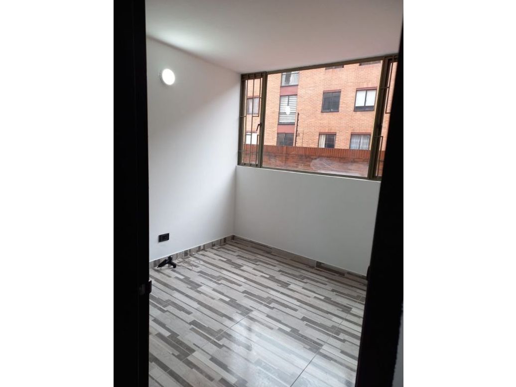 Apartamento de 3 alcobas en venta en Colina Campestre, Bogotá, 77 m² · foto 8 de 15