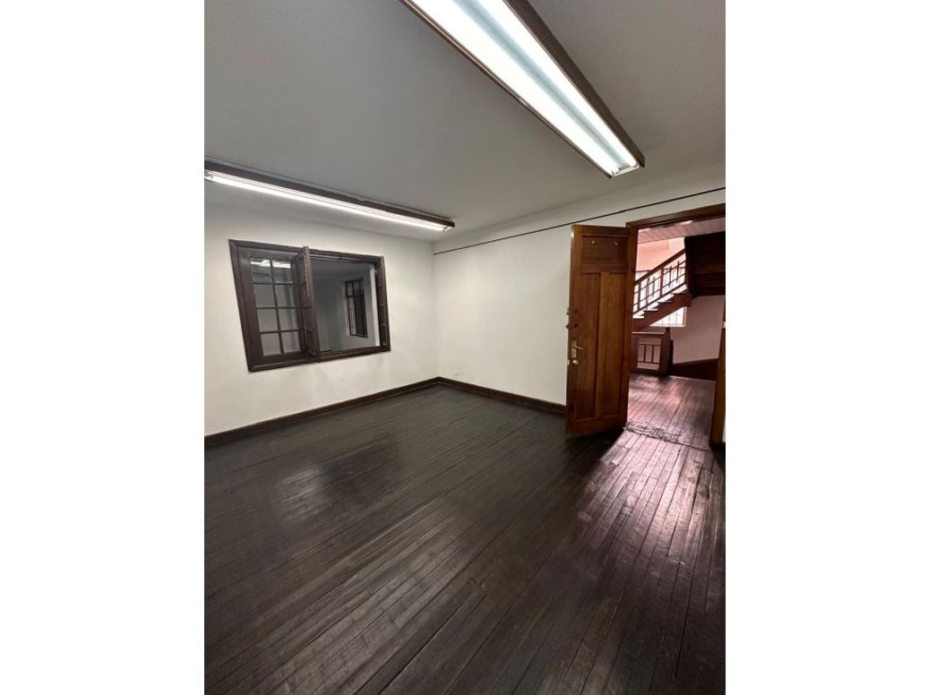 Casa de 8 alcobas en venta en Teusaquillo, Bogotá, 553 m² · foto 9 de 20