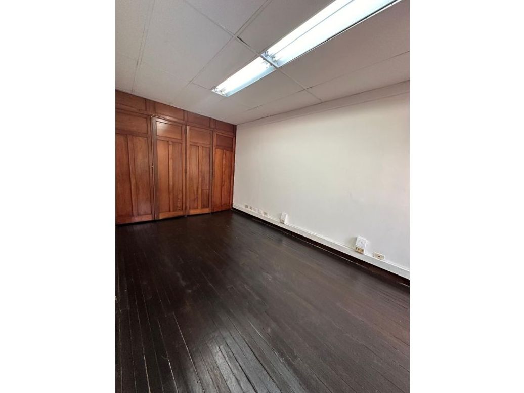 Casa de 8 alcobas en venta en Teusaquillo, Bogotá, 553 m² · foto 14 de 20