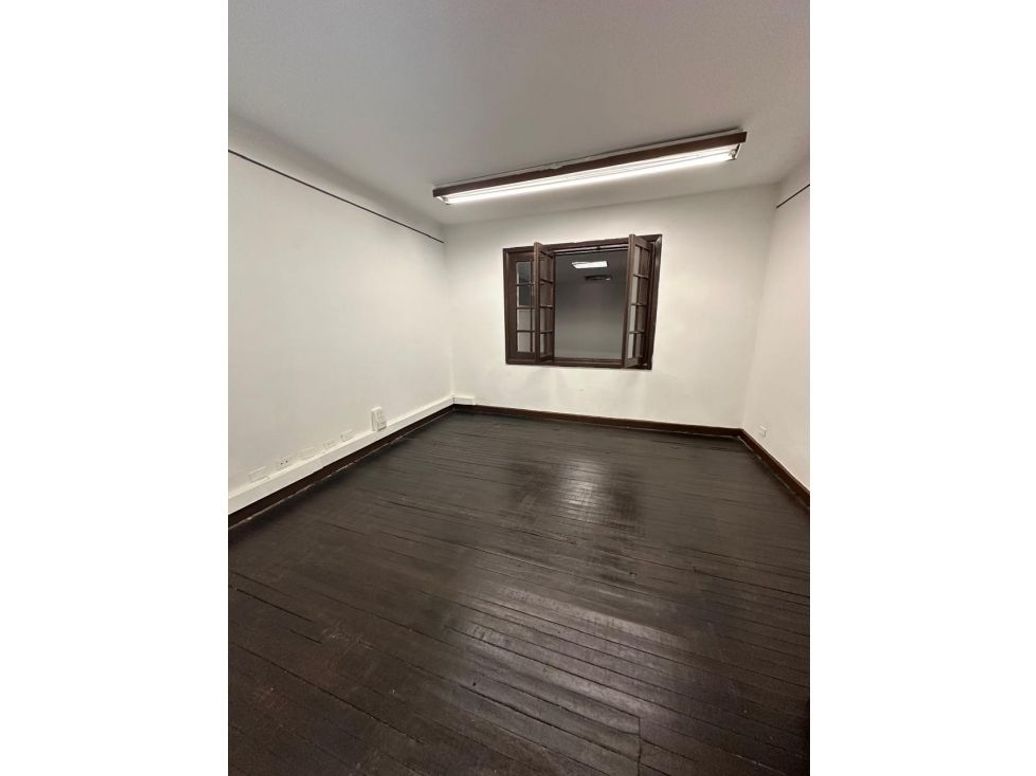 Casa de 8 alcobas en venta en Teusaquillo, Bogotá, 553 m² · foto 10 de 20