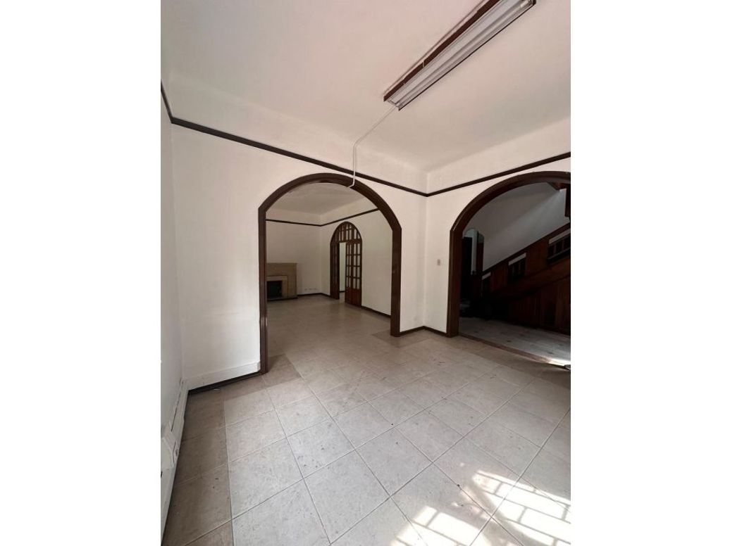 Casa de 8 alcobas en venta en Teusaquillo, Bogotá, 553 m² · foto 6 de 20