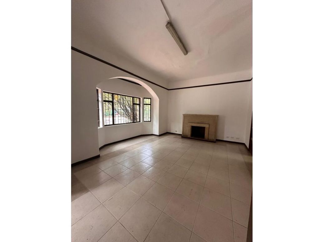 Casa de 8 alcobas en venta en Teusaquillo, Bogotá, 553 m² · foto 3 de 20